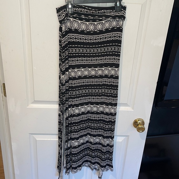 Maxi Skirt w/ Slit - Picture 1 of 3